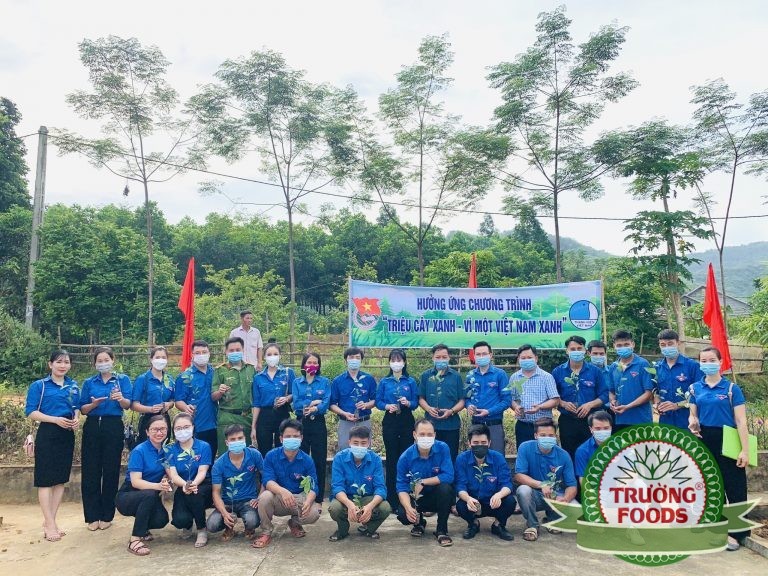 Trường Foods tham gia chương trình tình nguyện " Triệu cây xanh, vì một Việt Nam xanh"