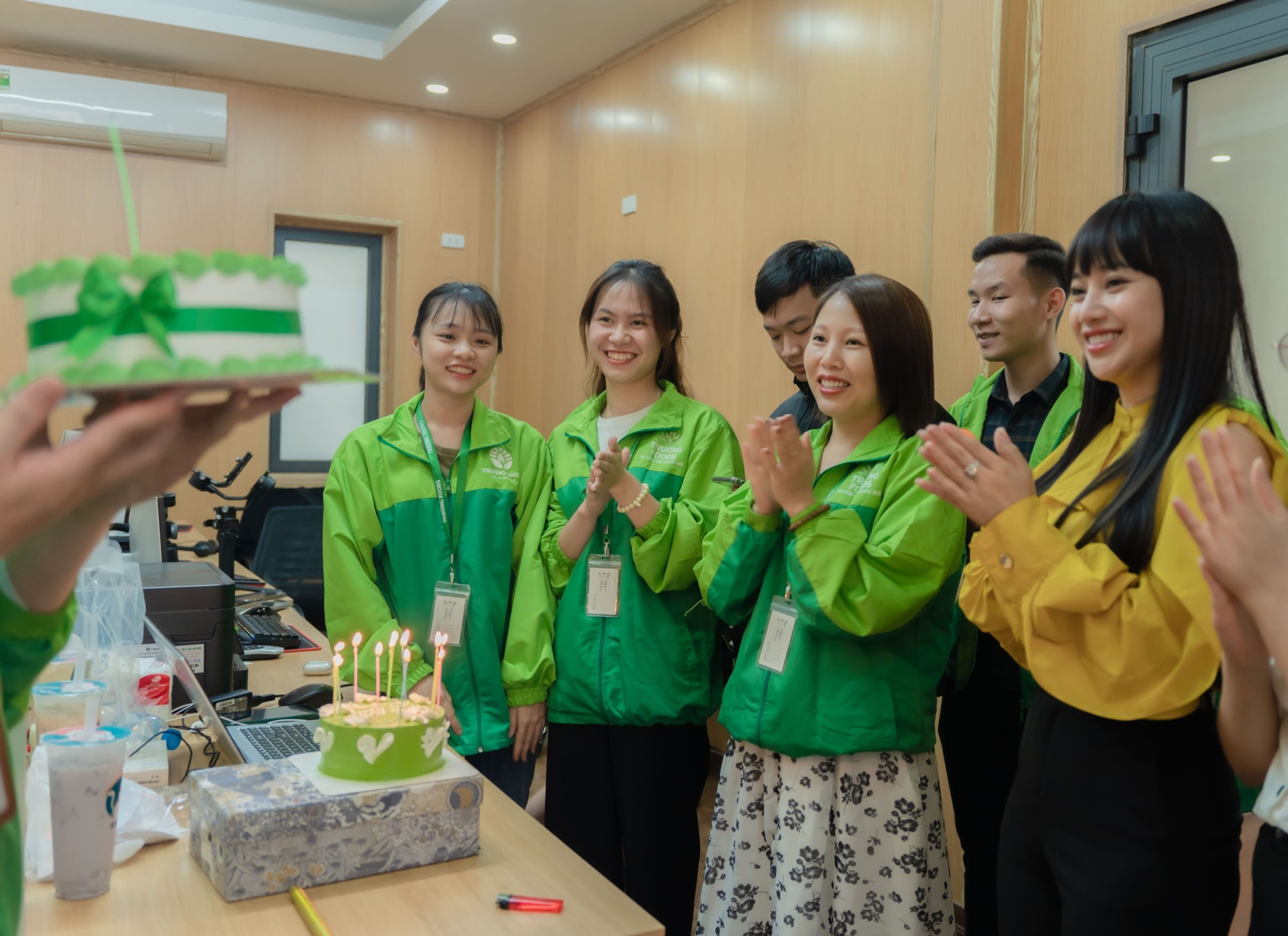 công ty tổ chức sinh nhật cho nhân viên